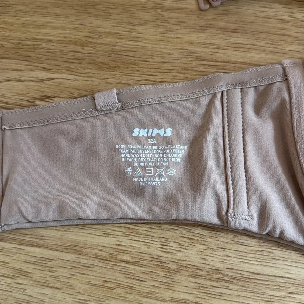 NWOT SKIMS Fits Everybody strapless bra - Picture 4 of 4